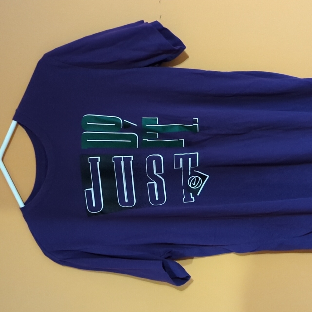 Men's Medium Nike Shirt